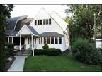 $1195 / 3br - 1275ft² - Updated and bright, spacious full floor apartment in