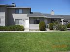 $700 / 2br - 2 Level 2 Bdrm 2 bath Townhome with Fireplace