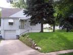 $900 / 3br - 980ft² - home for rent (Aksarben/ Midtown) (map) 3br bedroom