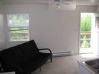 350ft² - UNR Studio (490 Highland Ave.)