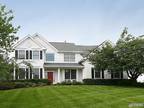 Stunning Eastleigh model in is in move-in condition. Single Car Garage!