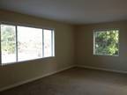 $1395 / 1br - 700ft² - 1bd/1ba - 1 carport - 4Plex - Westside Redwood 1br