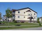 $595 / 2br - ft² - SPACIOUS 2 BEDROOMS AVAILABLE NOW or JUNE 1st!!
