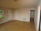 $1400 / 5br - 1728ft² - Huge home now available in GREAT location!