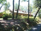 5BR home with views 5BR bedroom