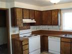 Just renovated, 2 bedroom 1 bathroom nampa duplex, carpet, paint and vinyl!