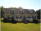 $1475 / 4br - 2700ft² - Beautiful Cape Cod (Radford) (map) 4br bedroom