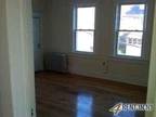 Great 2 br by the beach.