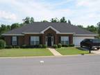 $1600 / 4br - 2400ft² - Beautiful Home - Hillcrest - Available June 1