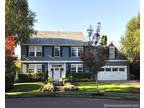 Stunning Tualatin Colonial
