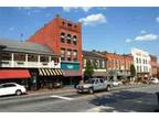 2000ft² - Very Spacious & Trendy Loft Apt in Convenient Downtown Location