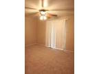 $675 / 2br - Large 2 Bedroom Townhouse. New Carpet. (Pekin.