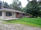 $850 / 3br - 1 Bath - on 3 Acres of Land (Lake Thunderbird) (Putnam IL) 3br