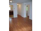 $550 / 2br - Super Pretty WOOD FLOORS! (Roseburg) (map) 2br bedroom