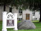 $399 / 2br - STRUTHERS 2 BEDROOM APARTMENTS - SPACIOUS EAT IN KITCHEN