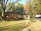 $650 / 3br - 1200ft² - 3 BD BRICK ARDMORE