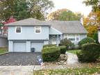Gracious and Spacious Split Bu...
