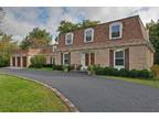 Gorgeous 4 Bed/3 bathroom + Office Home on 1 Acre Lot in Lake Forest