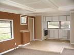 $95 / 2br - 900ft² - ** 2 mbh for rent $95 week! Great Condition - See Photos
