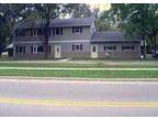 $925 / 3br - Huge 3-Bedroom Townhouse Steps from the Lake!