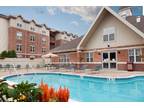 Space available in 2 bdrm apartment (gym, pool & grill, game room)