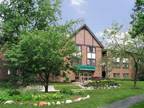 $1120 / 2br - 11150ft² - 2 Bed 2 Bath Top Floor Corner Unit (Fox Point