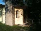 500ft² - Duplex Studio with Great Yard (2419 S. Madison Street, Bloomington