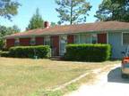 $675 / 3br - 1500ft² - 3 bed 1.5 bath for rent! 1500 Square feet! Avilable now!