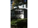$725 / 3br - 3 Bedroom - HOUSE FOR RENT - New flooring! MUST SEE!