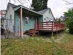 $900 / 3br - 1300ft² - Beautiful Home in Hucrest (Roseburg) 3br bedroom