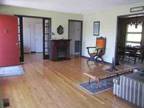 $1295 / 4br - 2400ft² - House on Lake with self contained inlaw suite (Dickson