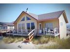 Ocean Front! Sandy Beach! Hot Tub! Free Night!