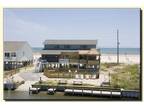 $895 / 5br - waterfront, SPECIAL, tiki bar, pool, hot tub, PET STAY FREE, ocean,