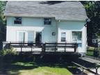 Beautiful Lakeside vacation cottages (Shawano lake WI)