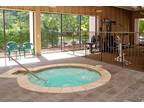 $962 / 2br - 1200ft² - Near Metroparks and golf, Walk In Closets