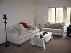 950ft² - One bedroom in two bedroom condo (Dowling/Old Seward)