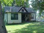 $ / 2br - Bungalow near Greenlife (37 Maxwell St) 2br bedroom
