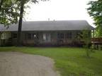 $1200 / 3br - 3600ft² - Lake front home (map) 3br bedroom