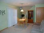$900 / 2br - Townhome with Full Basement (Genoa City) 2br bedroom