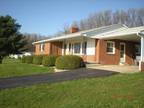 $900 / 3br - House in the country with mountain views (10 minutes SW of