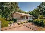 Updated Townhome in Bella Vista
