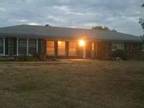 $1600 / 5br - 4800ft² - Large Family Home (Frankfort) 5br bedroom