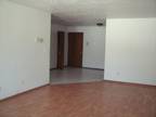 $425 / 1br - 806 N. Court One Bedroom (Rockford, IL) 1br bedroom