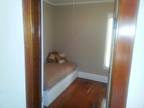 $350375 / 1br - 200ft² - $350 or $375/ - Rooms for professionals and/or