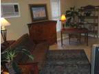 Garage Cottage Studio Location! Comforts of Home All Incl.