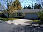 $1500 / 4br - 2412ft² - 4 bdrm, 2.75 bath home (905 SW Alcora