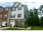 $1695 / 3br - End Unit Townhouse