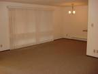 $1625 / 1br - 703ft² - NEW KITCHEN/BATH/GRANITE CNTRS/GATED/2 CAR Pkg.
