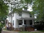 $700 / 3br - NE 3 Bedroom 2 Bath Duplex