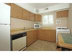 $1110 / 2br - 907ft² - Large Two Bedroom Available Now!